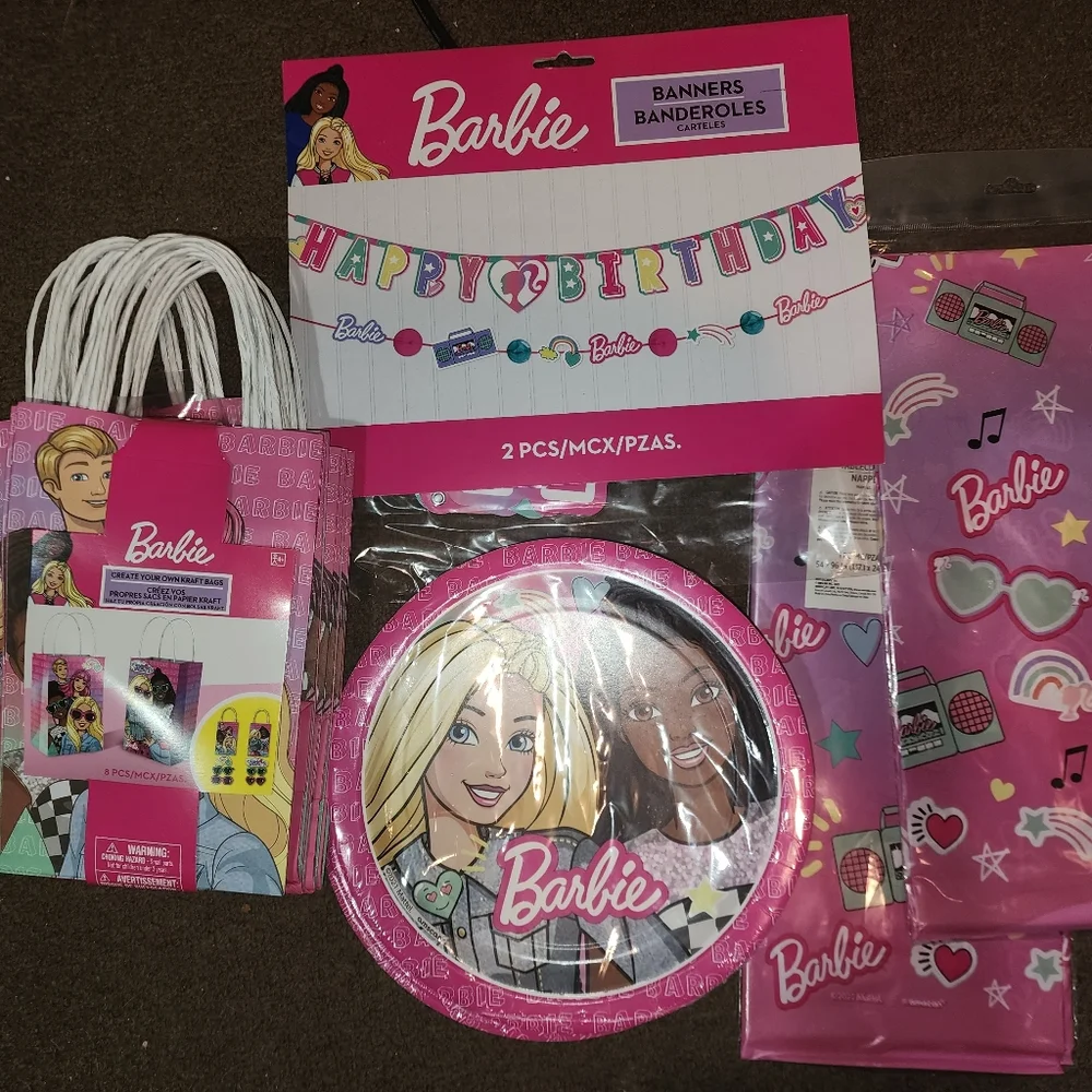 Barbie Pink and White Party Tableware Set
